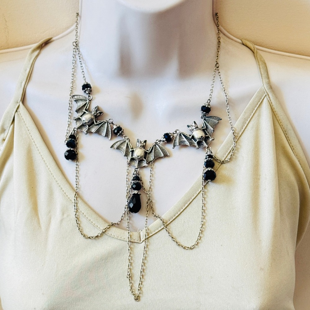 VTG Bat collar Crystal Necklace silver tone chain regal fringe high end 90s Goth